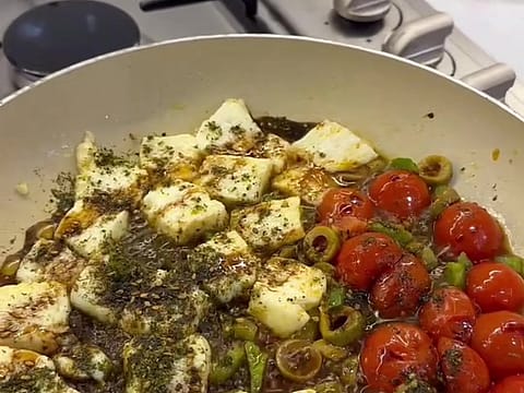 Pan-Fried Halloumi with Vegetables
